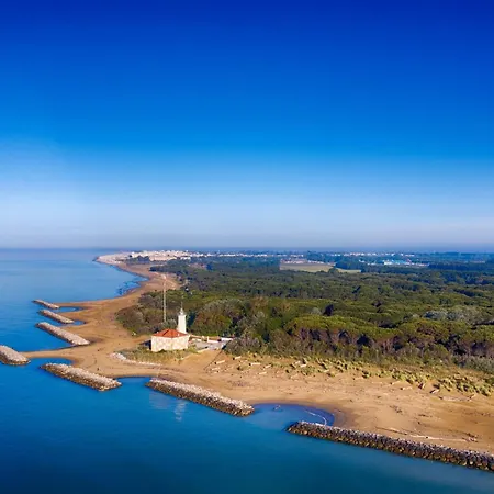 Apartment Bright Flat Close To The Sea *