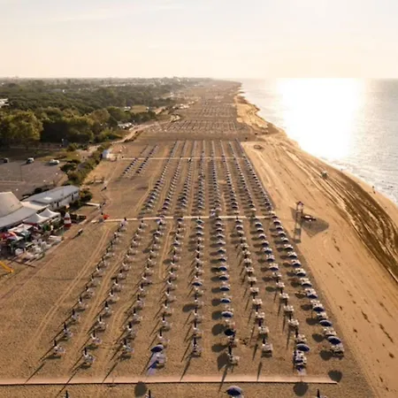 Апартаменти Bright Flat Close To The Sea Бібіоне